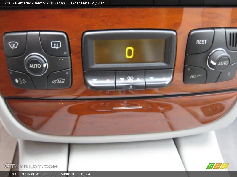 Controls of 2006 S 430 Sedan