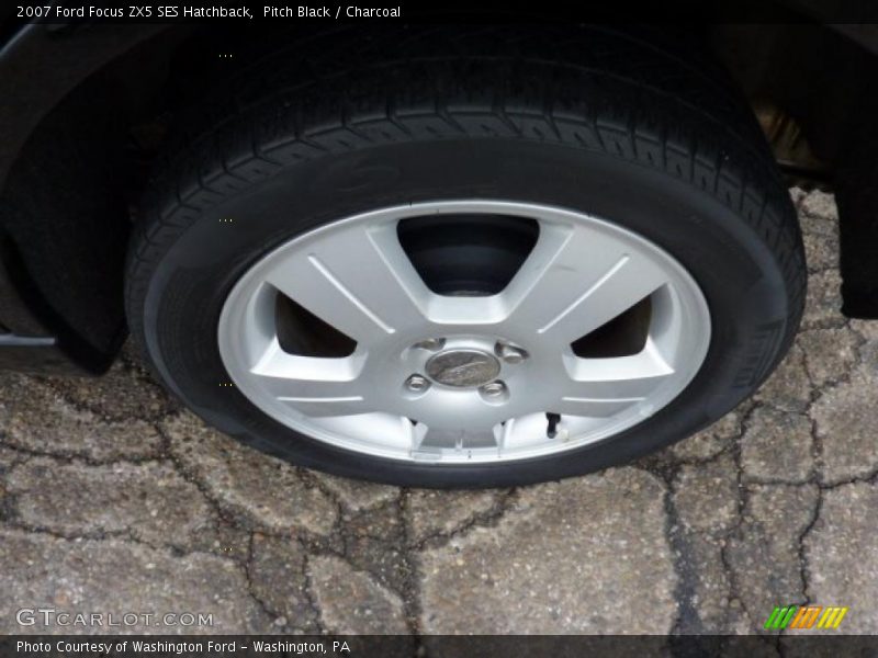 Pitch Black / Charcoal 2007 Ford Focus ZX5 SES Hatchback
