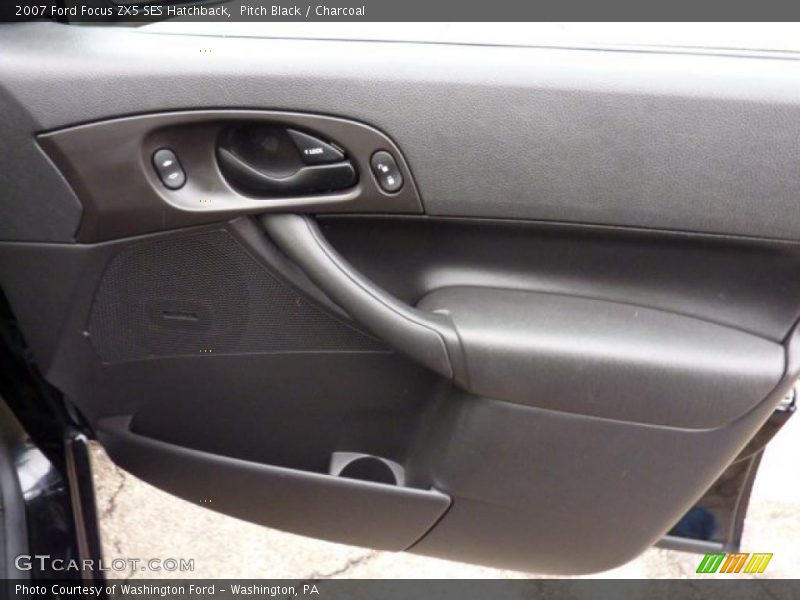 Pitch Black / Charcoal 2007 Ford Focus ZX5 SES Hatchback