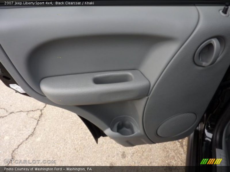 Black Clearcoat / Khaki 2007 Jeep Liberty Sport 4x4