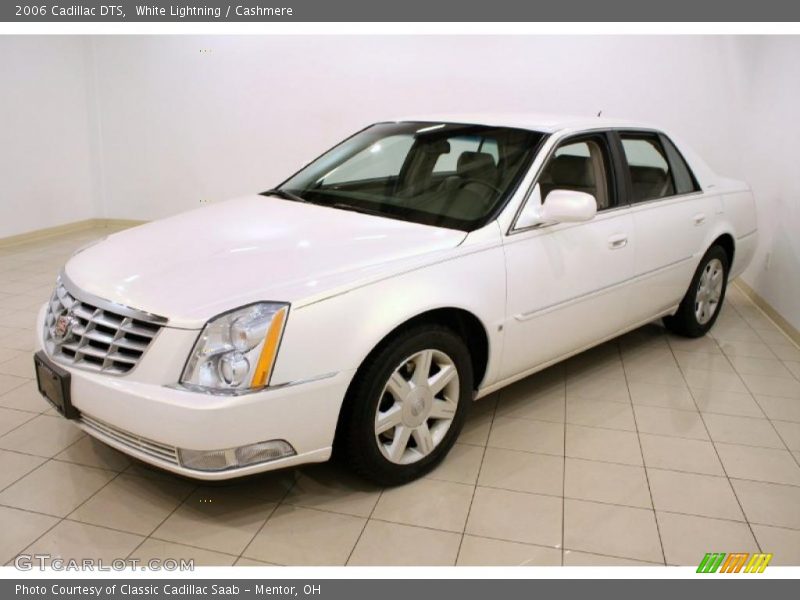 White Lightning / Cashmere 2006 Cadillac DTS