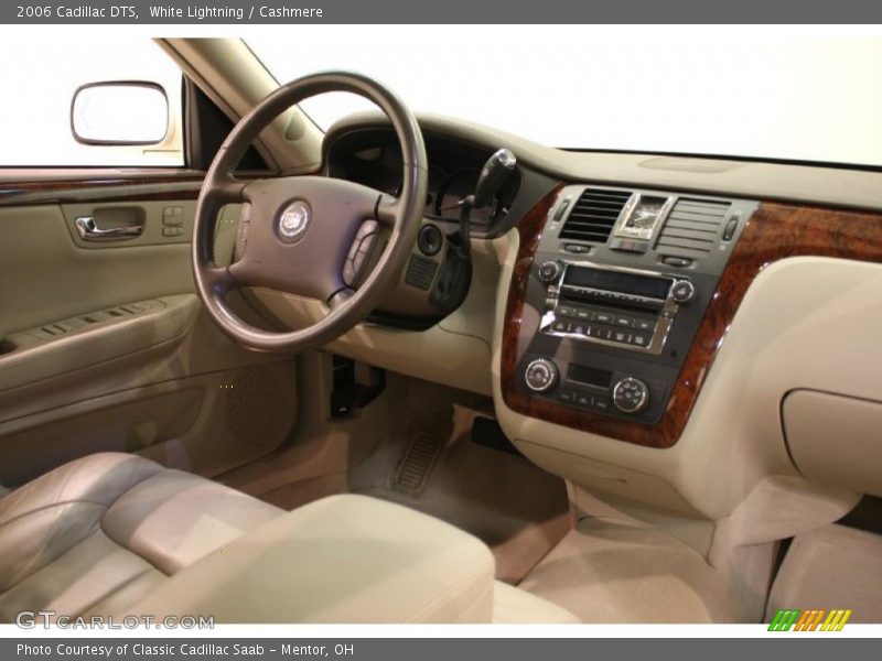 White Lightning / Cashmere 2006 Cadillac DTS