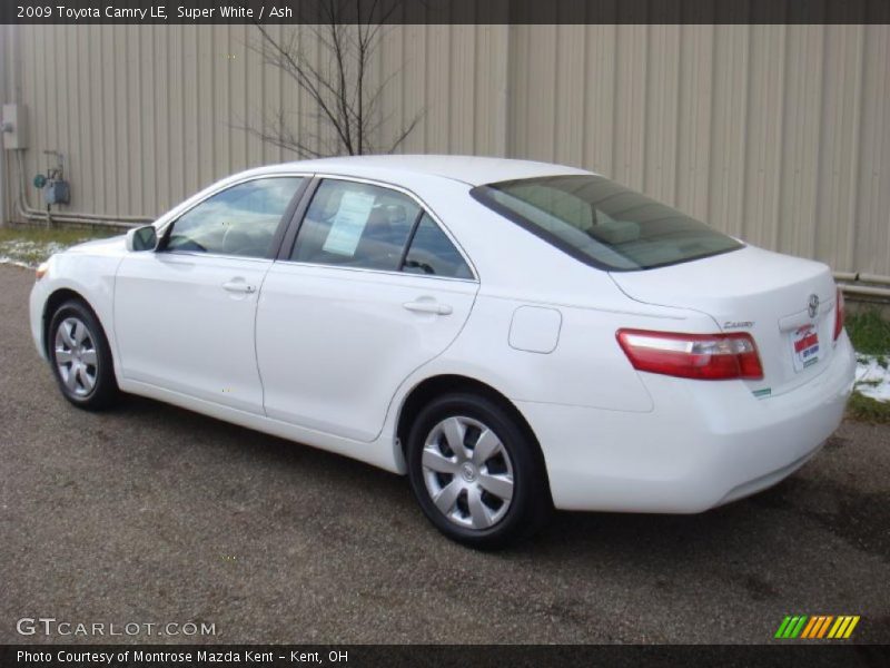 Super White / Ash 2009 Toyota Camry LE