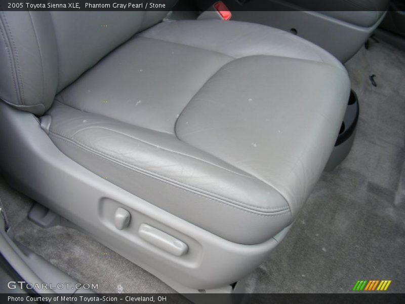 Phantom Gray Pearl / Stone 2005 Toyota Sienna XLE