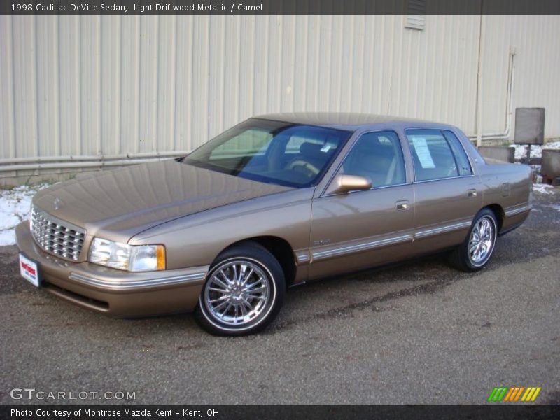 Light Driftwood Metallic / Camel 1998 Cadillac DeVille Sedan