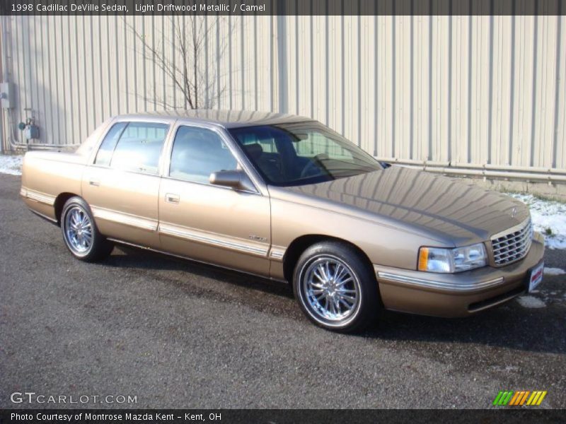 Light Driftwood Metallic / Camel 1998 Cadillac DeVille Sedan