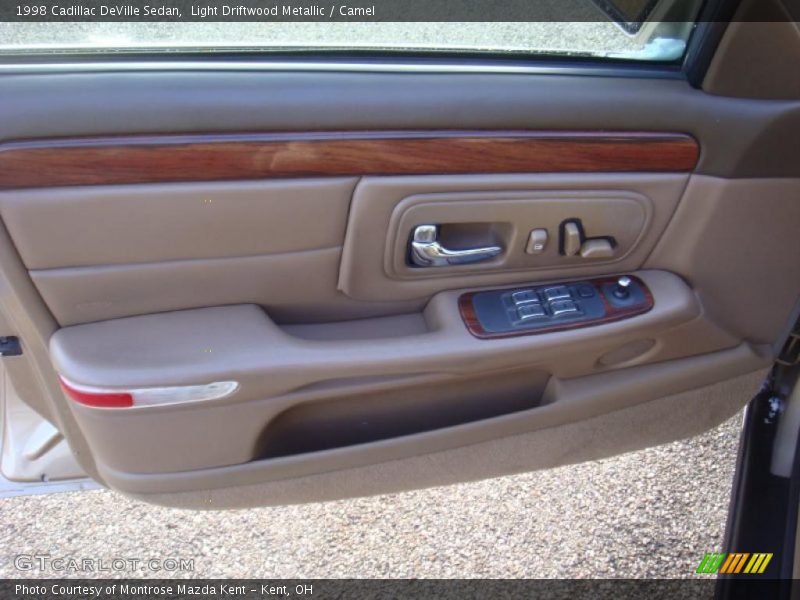 Light Driftwood Metallic / Camel 1998 Cadillac DeVille Sedan