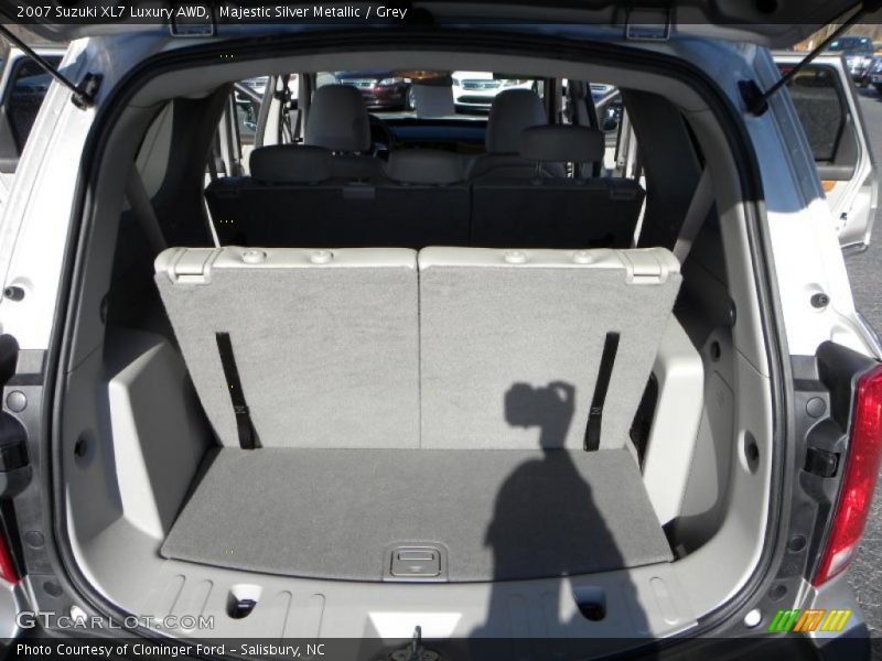 Majestic Silver Metallic / Grey 2007 Suzuki XL7 Luxury AWD
