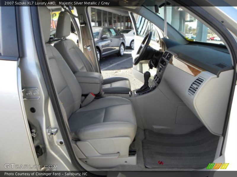 Majestic Silver Metallic / Grey 2007 Suzuki XL7 Luxury AWD