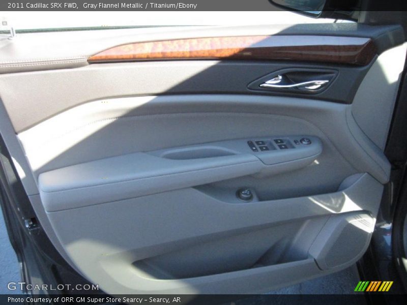 Gray Flannel Metallic / Titanium/Ebony 2011 Cadillac SRX FWD