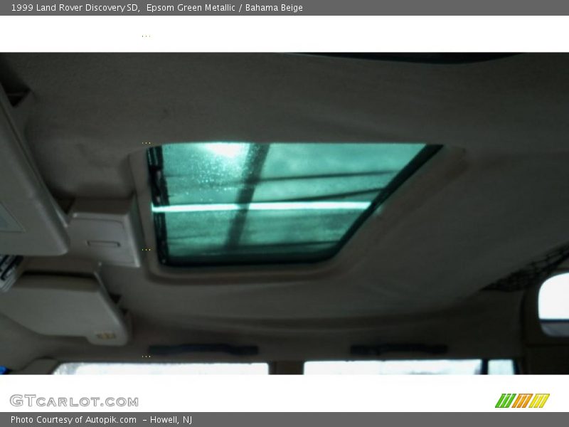 Epsom Green Metallic / Bahama Beige 1999 Land Rover Discovery SD
