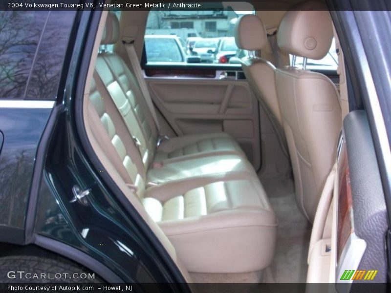 Venetian Green Metallic / Anthracite 2004 Volkswagen Touareg V6