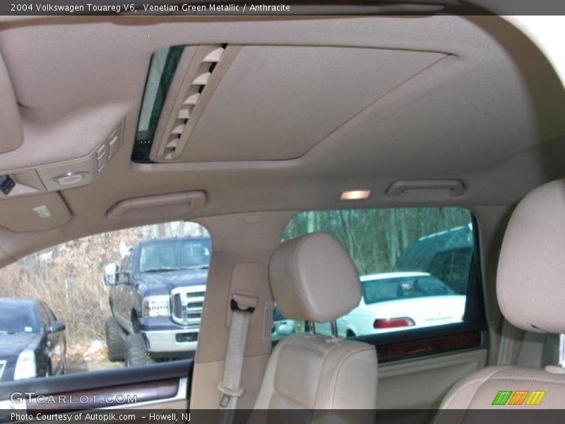 Venetian Green Metallic / Anthracite 2004 Volkswagen Touareg V6