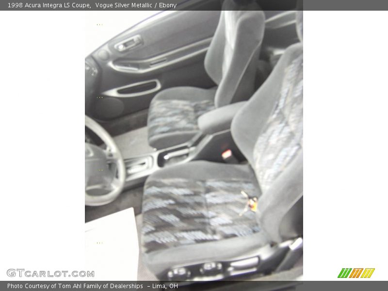 Vogue Silver Metallic / Ebony 1998 Acura Integra LS Coupe