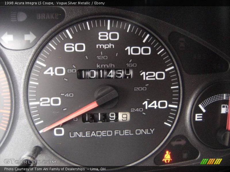 Vogue Silver Metallic / Ebony 1998 Acura Integra LS Coupe