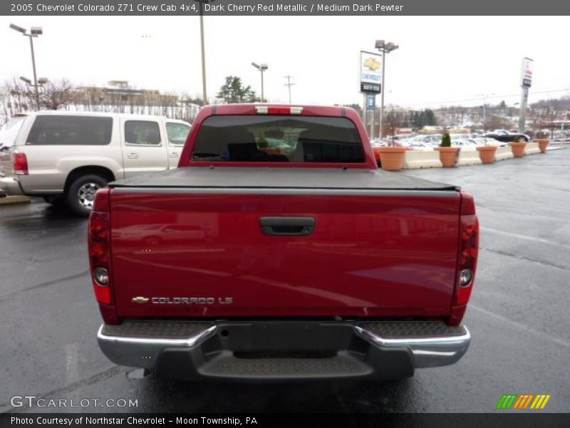 Dark Cherry Red Metallic / Medium Dark Pewter 2005 Chevrolet Colorado Z71 Crew Cab 4x4