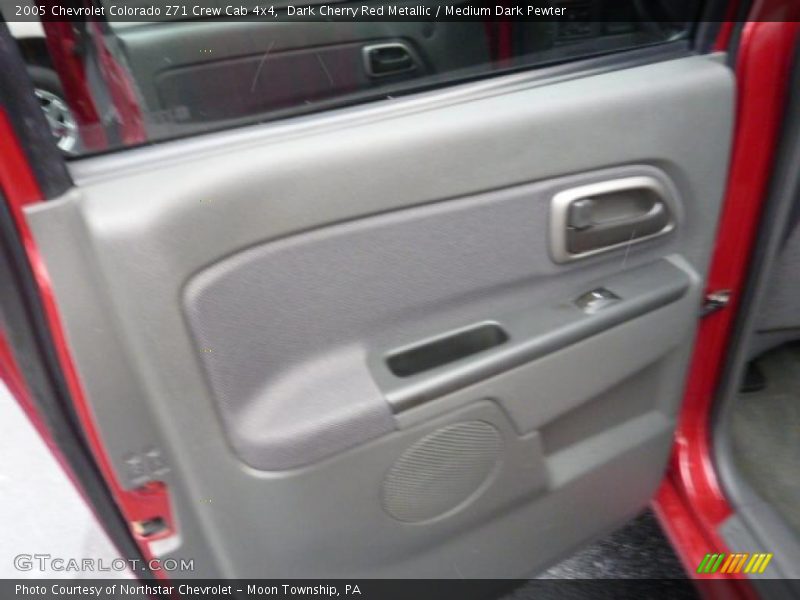 Dark Cherry Red Metallic / Medium Dark Pewter 2005 Chevrolet Colorado Z71 Crew Cab 4x4