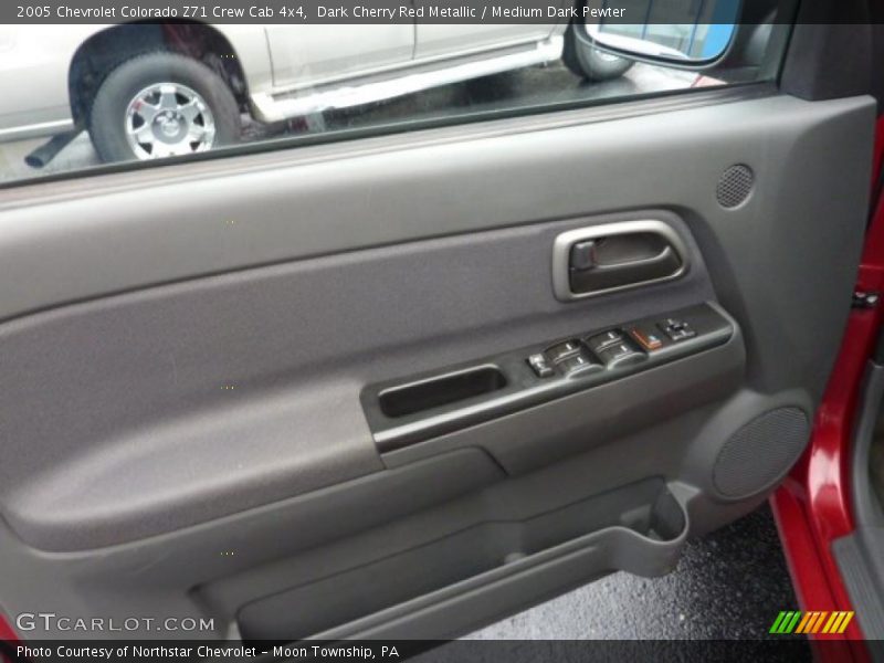 Dark Cherry Red Metallic / Medium Dark Pewter 2005 Chevrolet Colorado Z71 Crew Cab 4x4