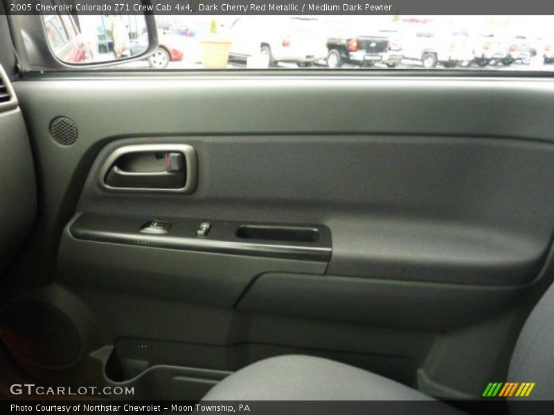 Dark Cherry Red Metallic / Medium Dark Pewter 2005 Chevrolet Colorado Z71 Crew Cab 4x4
