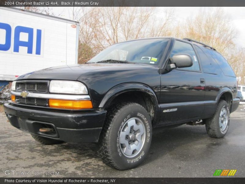 Black / Medium Gray 2004 Chevrolet Blazer LS 4x4