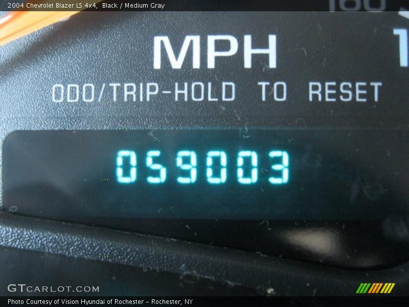Black / Medium Gray 2004 Chevrolet Blazer LS 4x4
