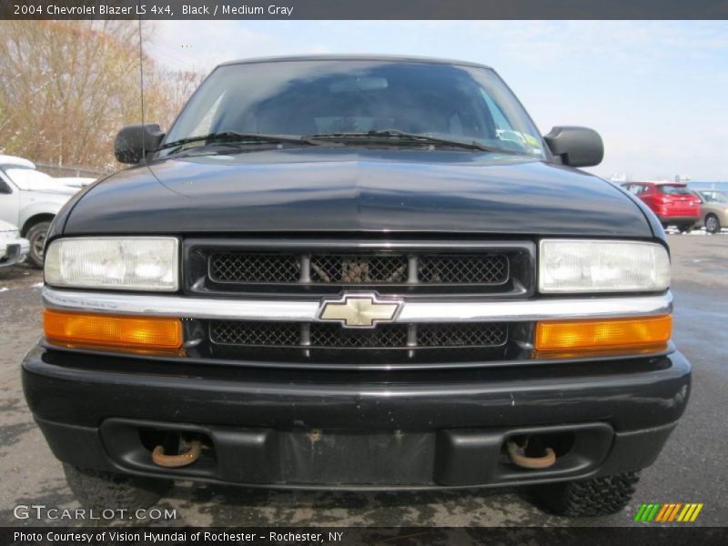 Black / Medium Gray 2004 Chevrolet Blazer LS 4x4