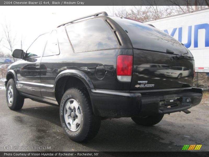 Black / Medium Gray 2004 Chevrolet Blazer LS 4x4