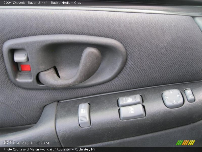 Black / Medium Gray 2004 Chevrolet Blazer LS 4x4