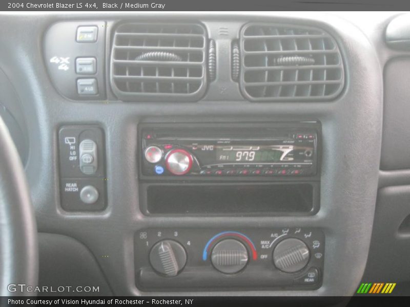 Black / Medium Gray 2004 Chevrolet Blazer LS 4x4