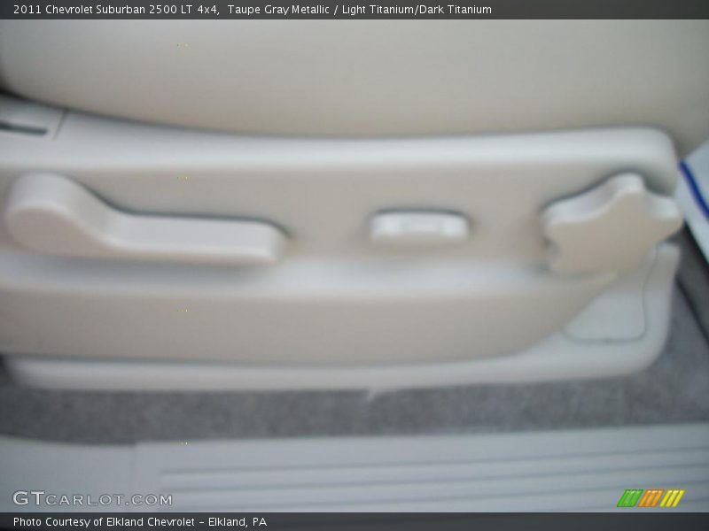 Taupe Gray Metallic / Light Titanium/Dark Titanium 2011 Chevrolet Suburban 2500 LT 4x4