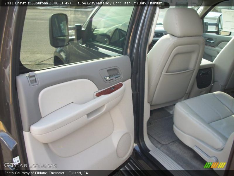 Taupe Gray Metallic / Light Titanium/Dark Titanium 2011 Chevrolet Suburban 2500 LT 4x4