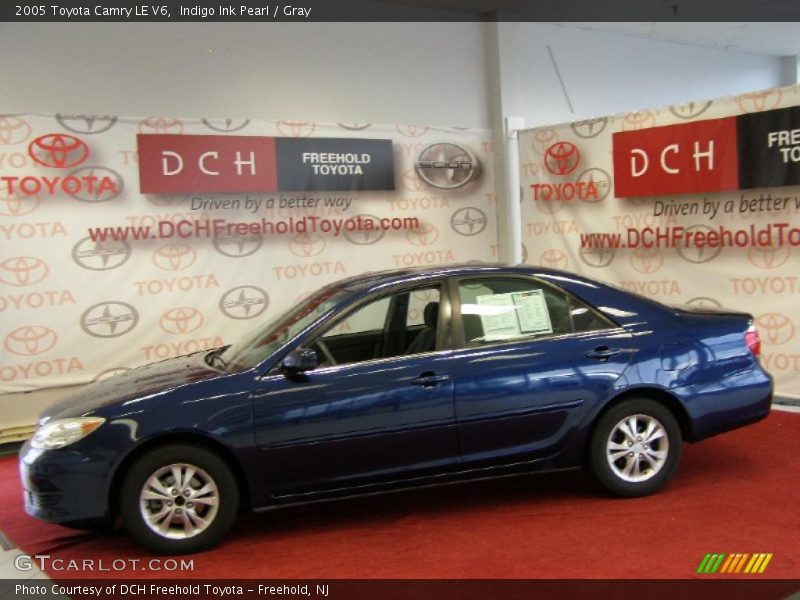Indigo Ink Pearl / Gray 2005 Toyota Camry LE V6