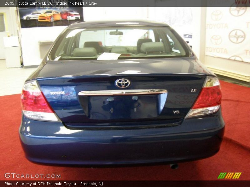 Indigo Ink Pearl / Gray 2005 Toyota Camry LE V6