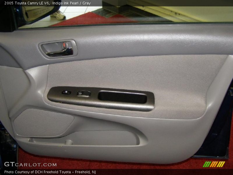 Indigo Ink Pearl / Gray 2005 Toyota Camry LE V6