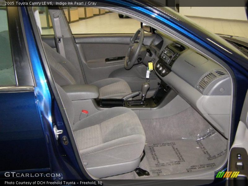 Indigo Ink Pearl / Gray 2005 Toyota Camry LE V6
