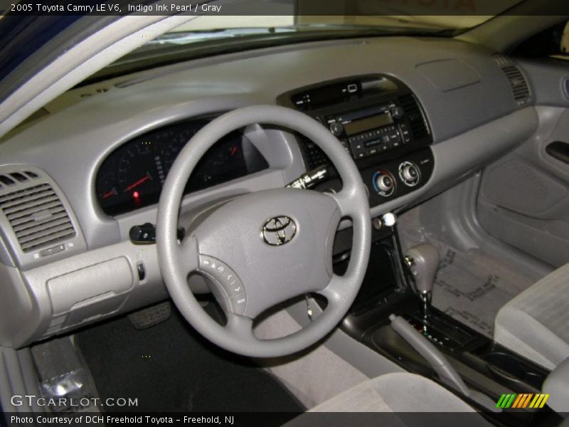 Indigo Ink Pearl / Gray 2005 Toyota Camry LE V6