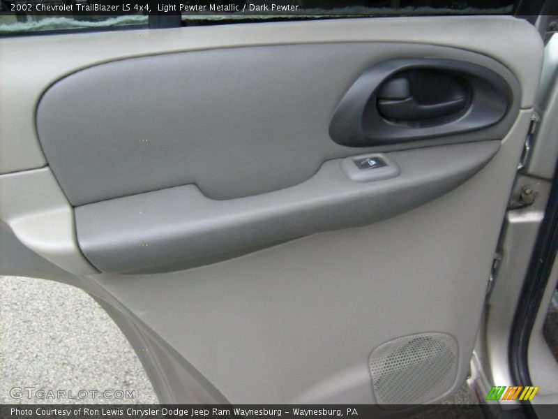 Light Pewter Metallic / Dark Pewter 2002 Chevrolet TrailBlazer LS 4x4