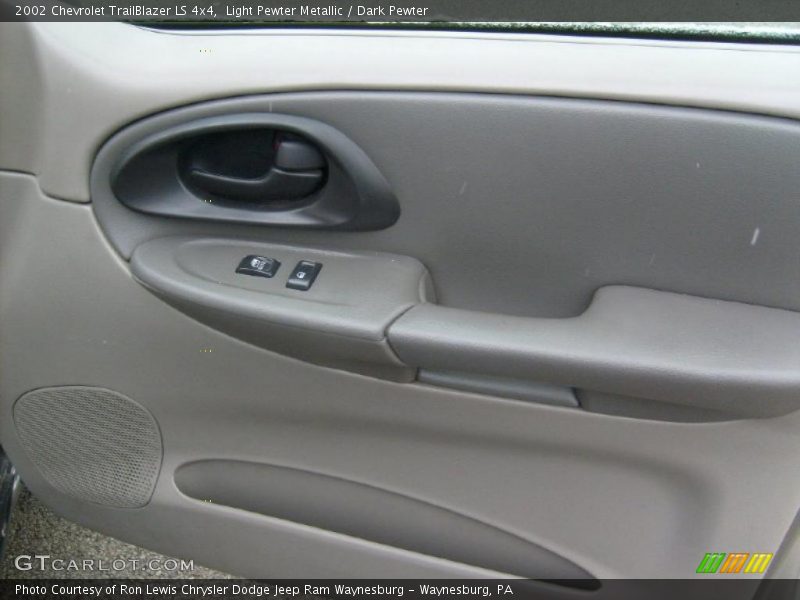 Light Pewter Metallic / Dark Pewter 2002 Chevrolet TrailBlazer LS 4x4