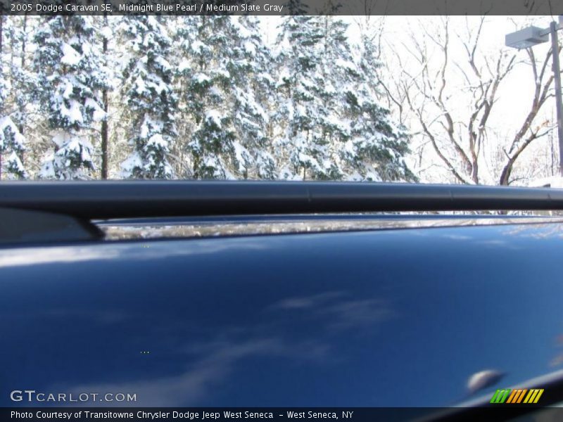Midnight Blue Pearl / Medium Slate Gray 2005 Dodge Caravan SE