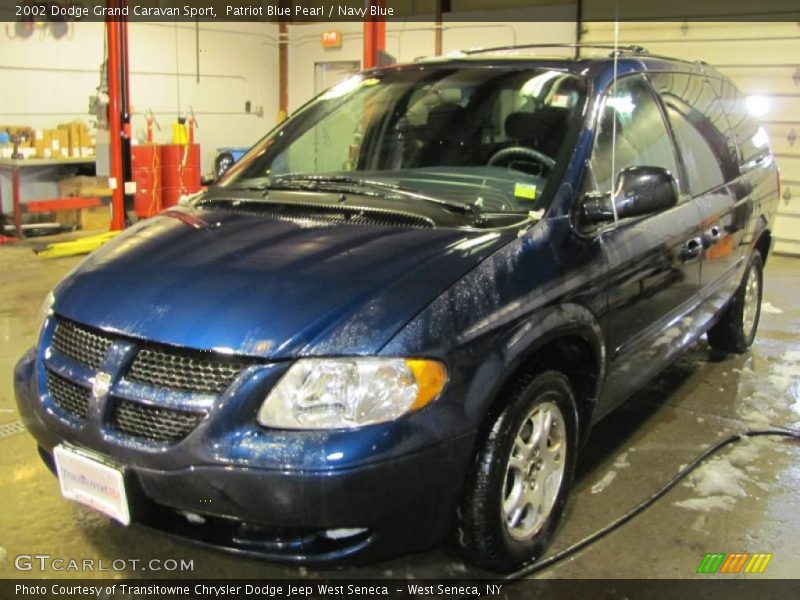 Patriot Blue Pearl / Navy Blue 2002 Dodge Grand Caravan Sport