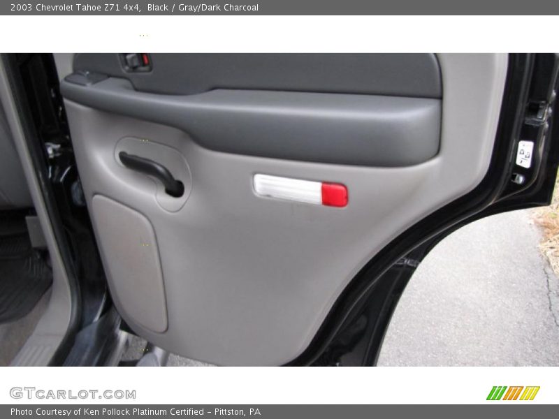 Black / Gray/Dark Charcoal 2003 Chevrolet Tahoe Z71 4x4
