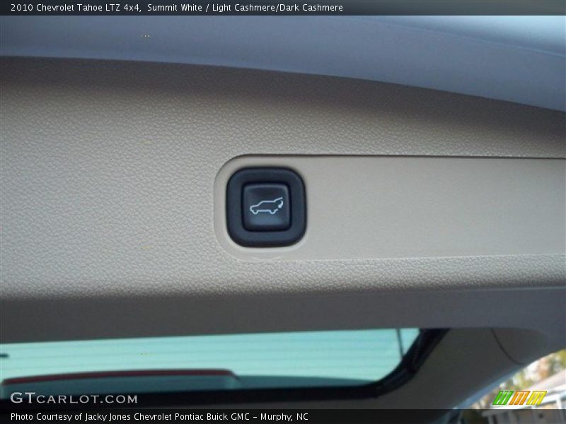 Summit White / Light Cashmere/Dark Cashmere 2010 Chevrolet Tahoe LTZ 4x4
