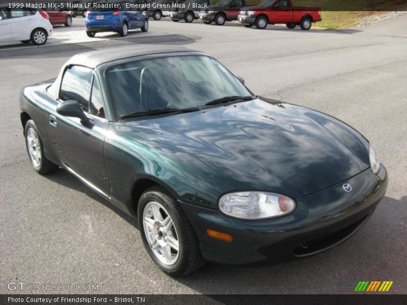 Front 3/4 View of 1999 MX-5 Miata LP Roadster