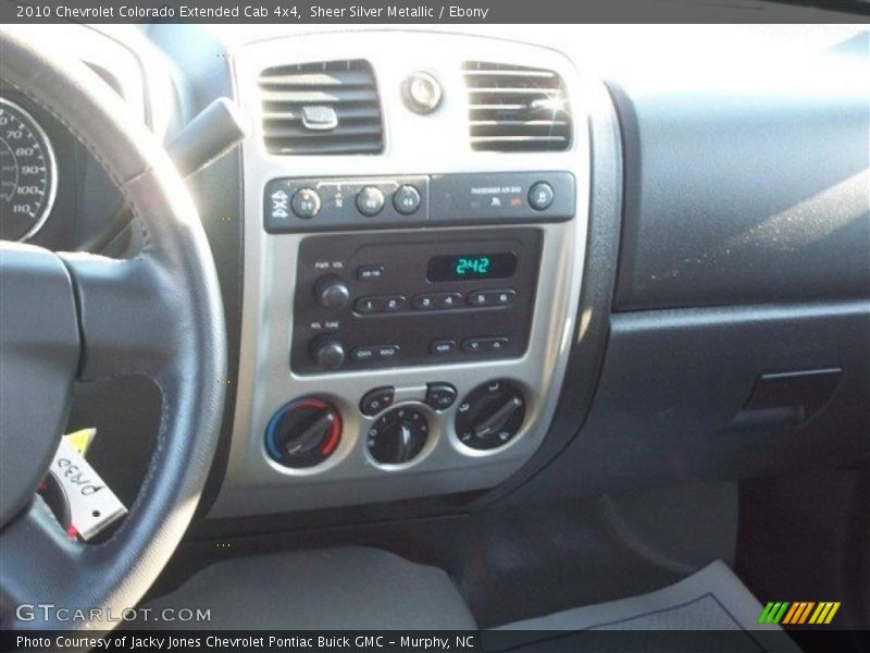 Sheer Silver Metallic / Ebony 2010 Chevrolet Colorado Extended Cab 4x4