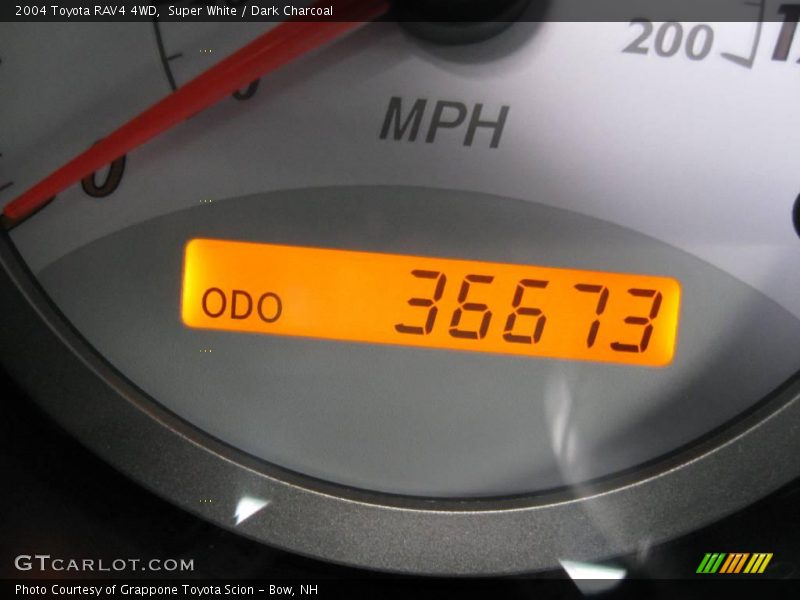 Super White / Dark Charcoal 2004 Toyota RAV4 4WD