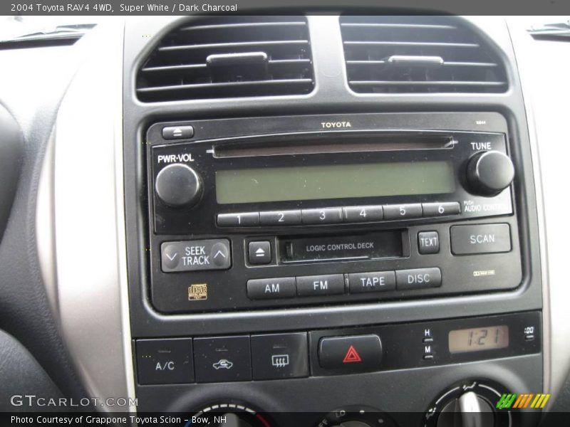 Super White / Dark Charcoal 2004 Toyota RAV4 4WD