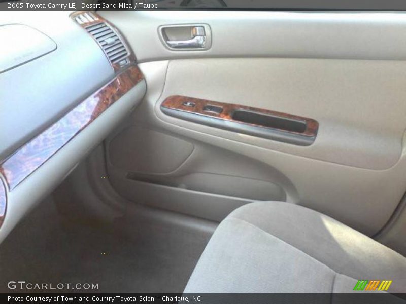 Desert Sand Mica / Taupe 2005 Toyota Camry LE