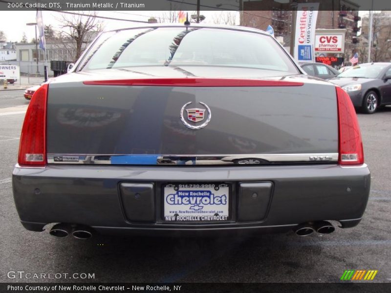Titanium Metallic / Titanium 2006 Cadillac DTS