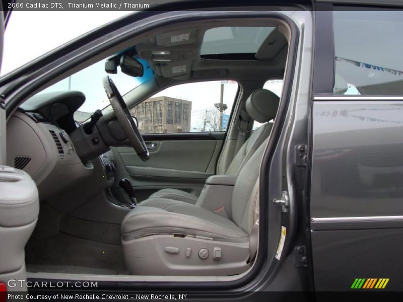 Titanium Metallic / Titanium 2006 Cadillac DTS