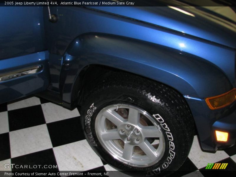 Atlantic Blue Pearlcoat / Medium Slate Gray 2005 Jeep Liberty Limited 4x4